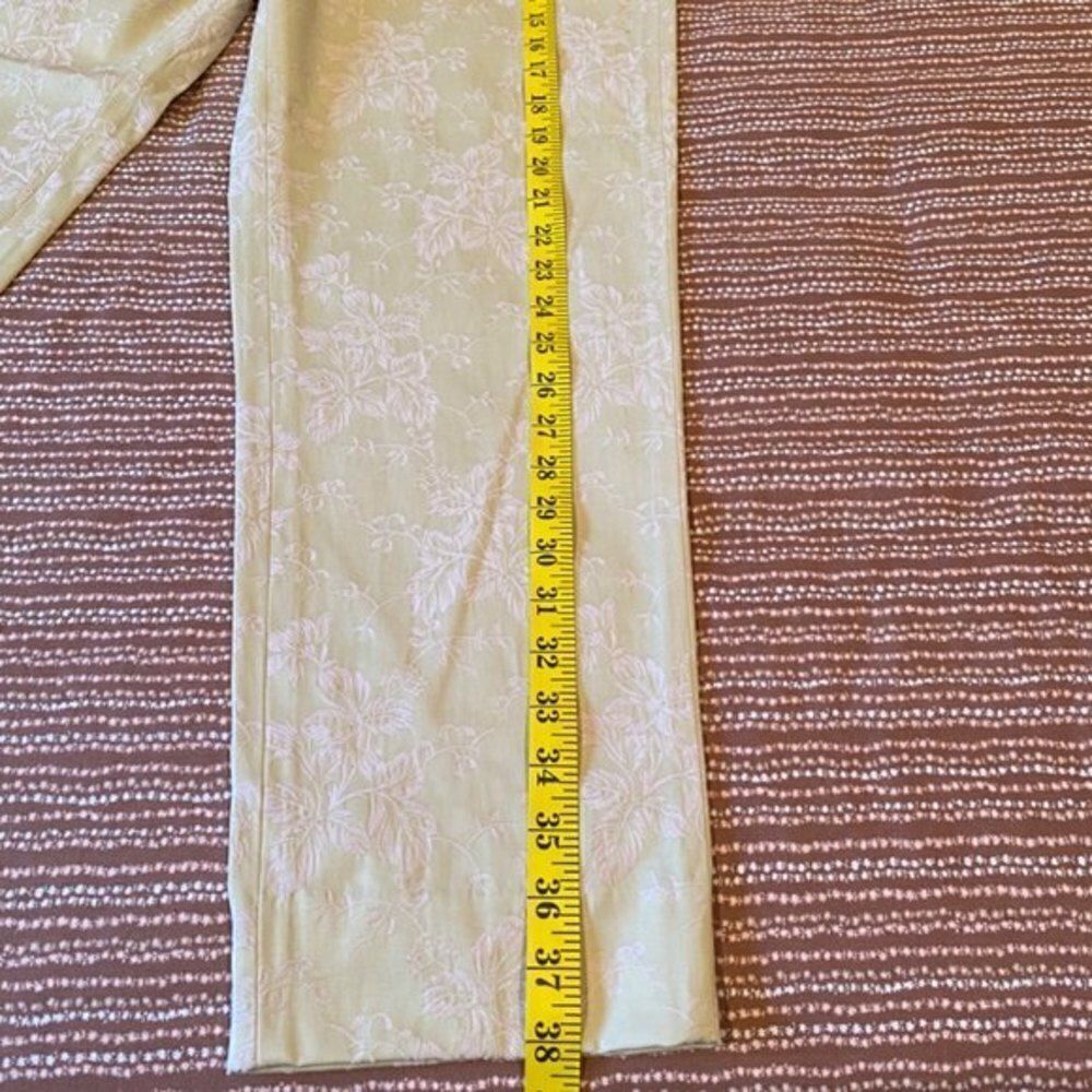 Womyn Cream and White Floral Print Pants Size 12 NWT - Picture 2 of 9